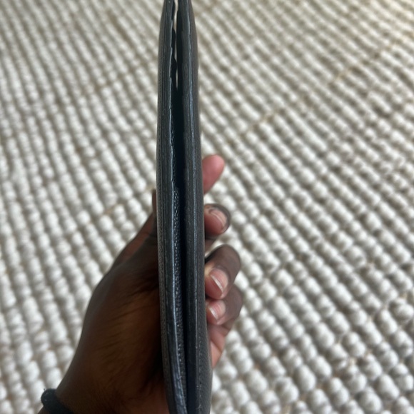 Preloved Saint Laurent continental wallet available - Picture 2 of 7